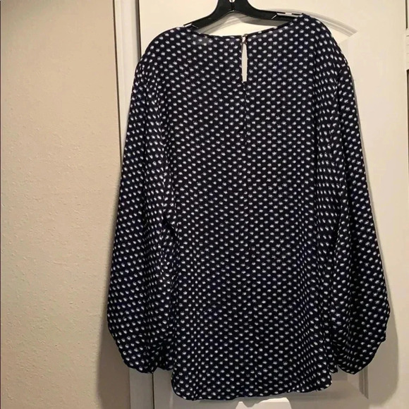 Ava & Viv Top Navy Polka Dot Balloon Sleeve Size 4X New - Picture 3 of 12